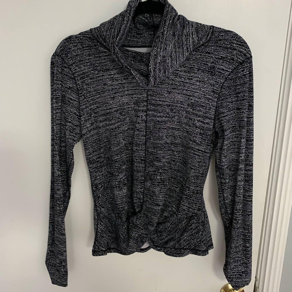 Lulu lemon pullover